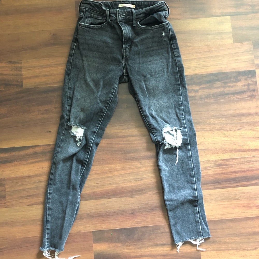 Levi’s 721 High rise skinny ripped black jeans